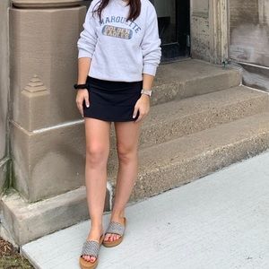 Lululemon black skort SIZE 6